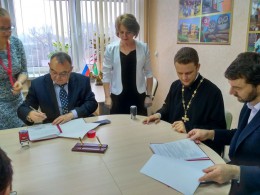 Подписание соглашения о сотрудничестве между Бронницким благочинием и управлением по образованию администрации г. Бронницы